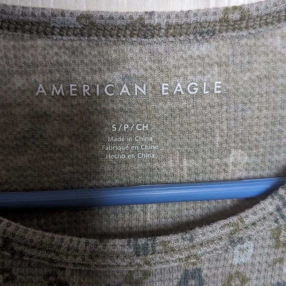 American Eagle floral top - Picture 2 of 3